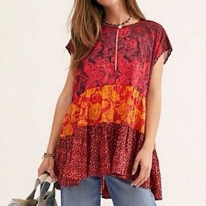 FREE PEOPLE Gotta Have You Key Hole Neckline Flowy Boho Top Tunic Size Large NEW